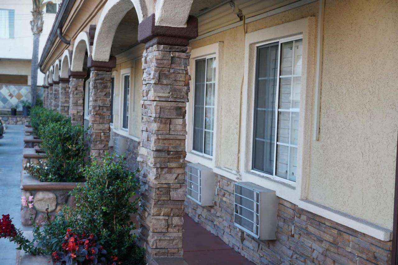 غاردينا Avenue Motel المظهر الخارجي الصورة